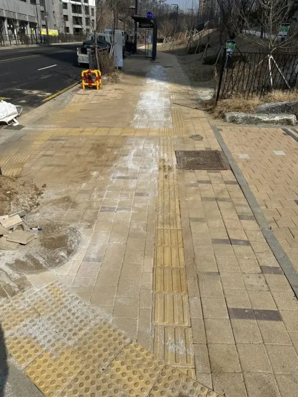 보도블럭 철거 후 재시공 점자블록 포함 재포설 이후